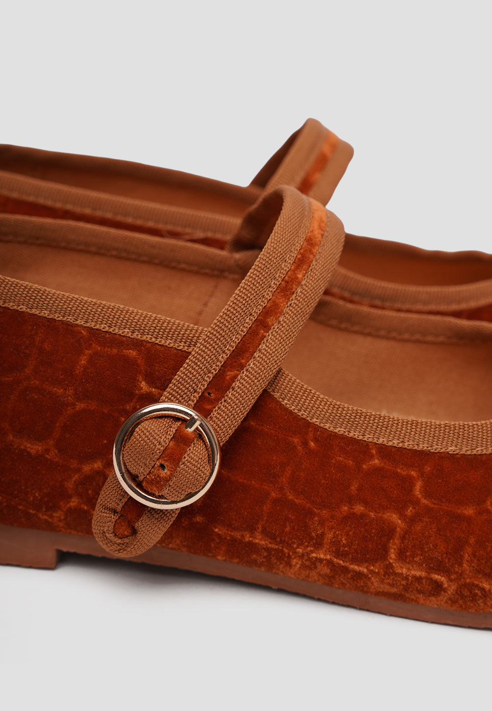 MARY JANE VELVET GOLDEN PRINT