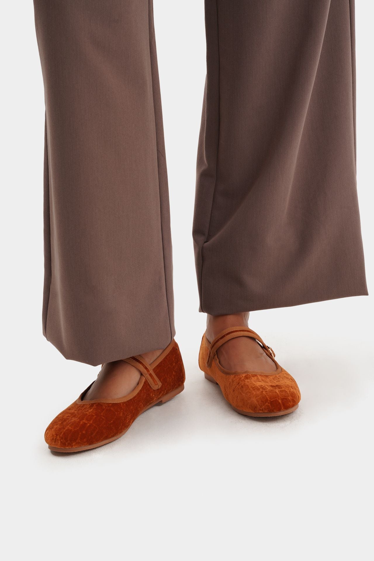 MARY JANE VELVET GOLDEN PRINT