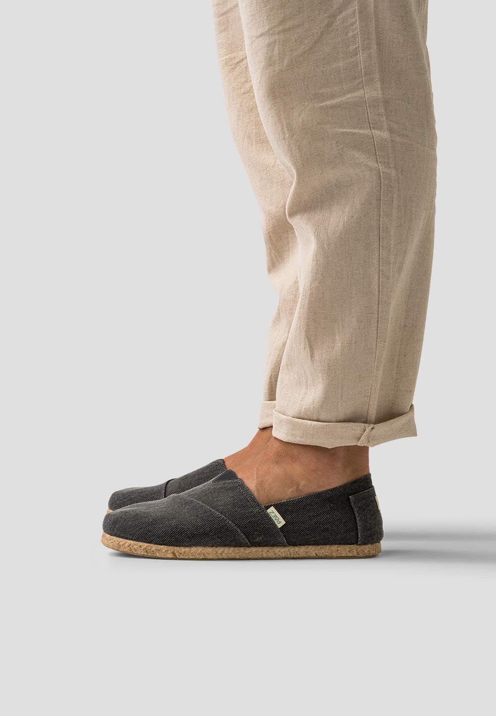 CLASSIC ESSENTIAL CHARCOAL