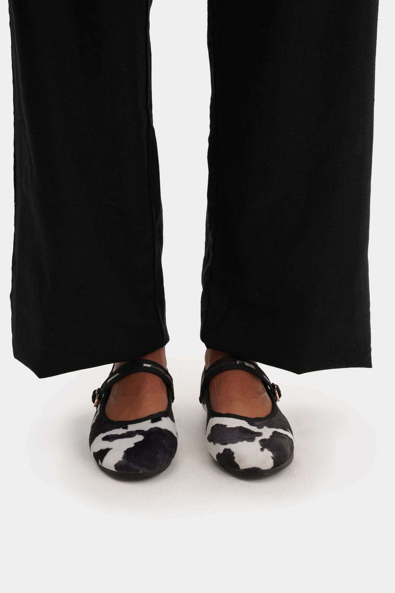 MARY JANE VELVET COW BLACK