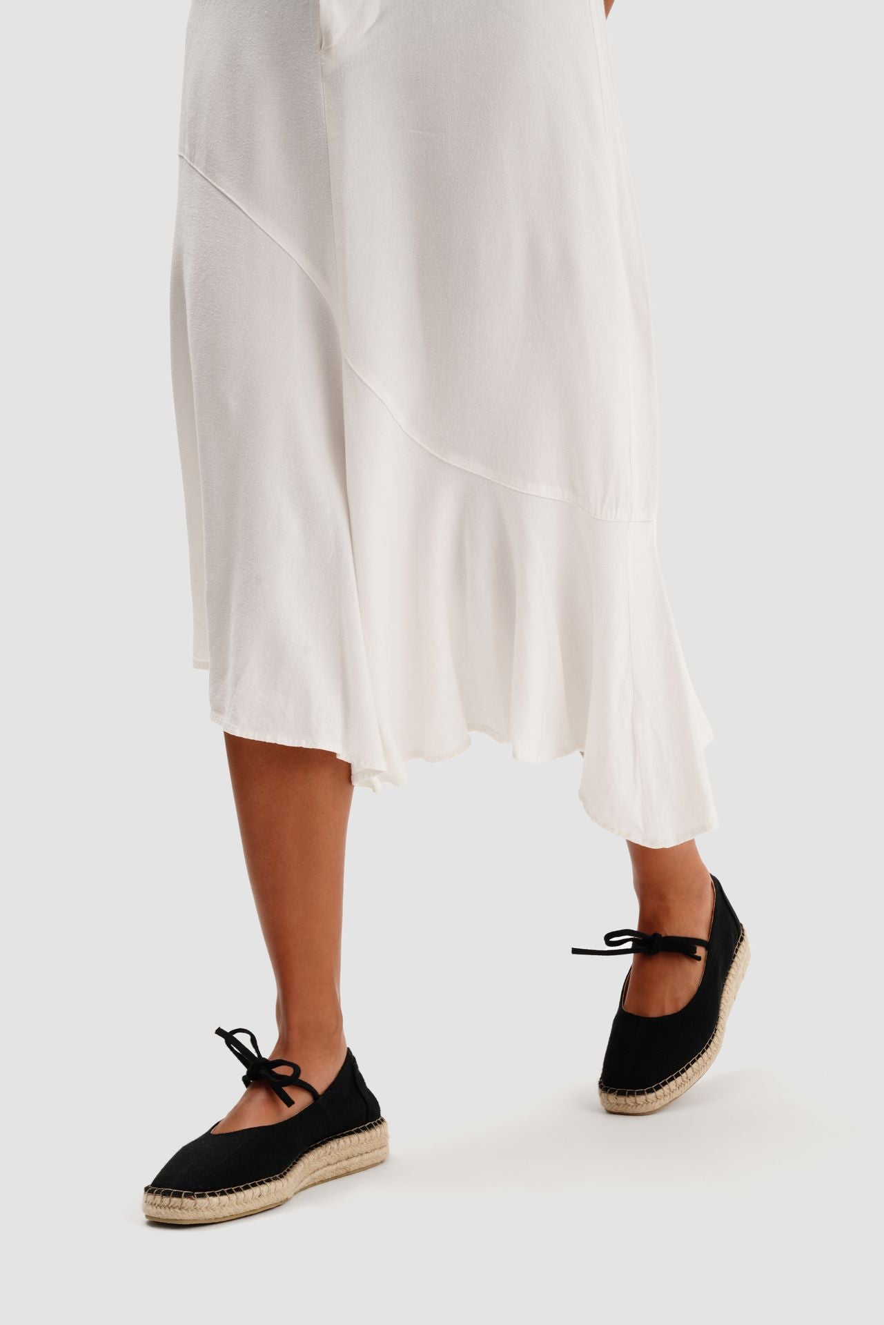 TULIPA RAW LINEN BLACK