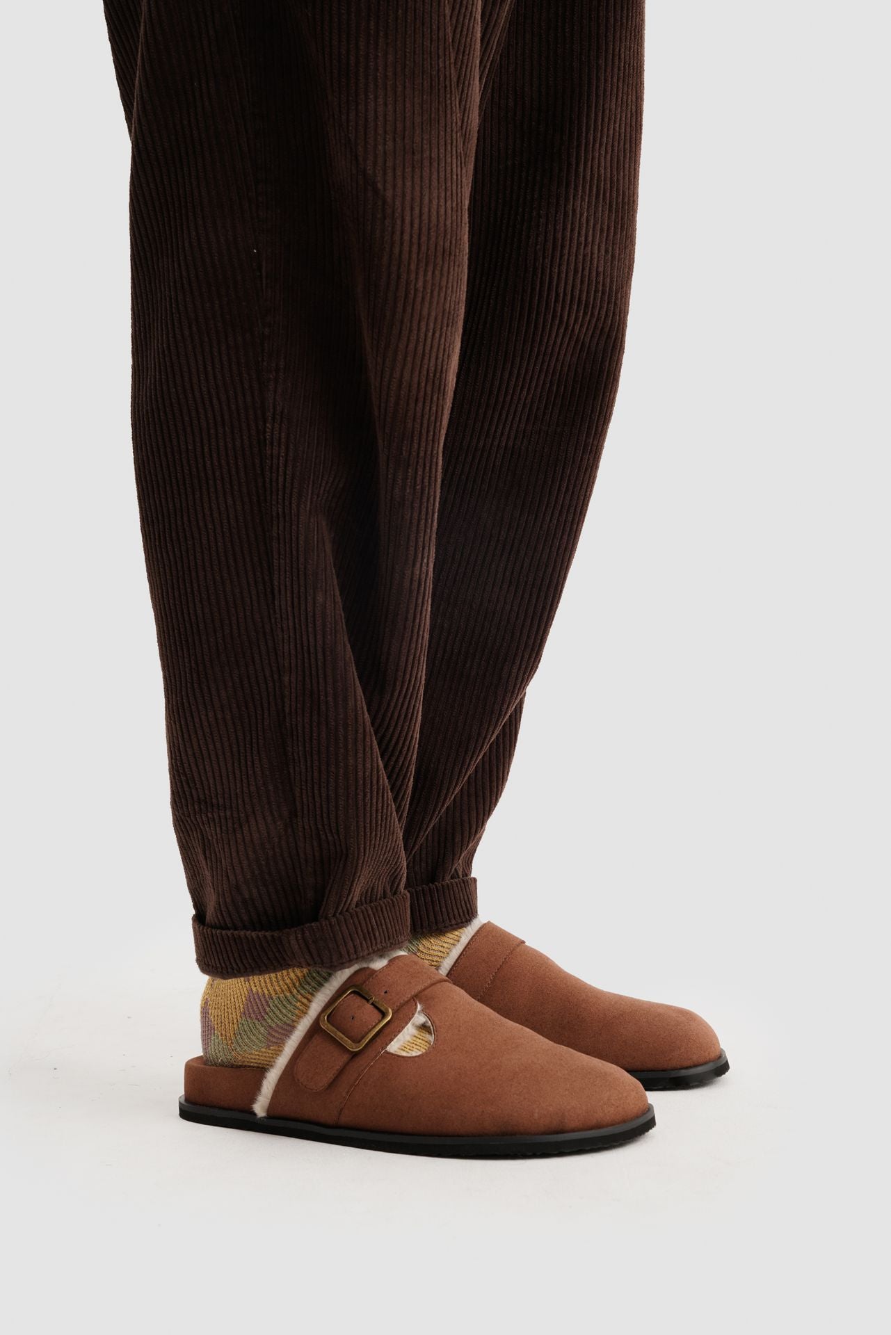 CLOG VEGAN SUEDE CAMEL